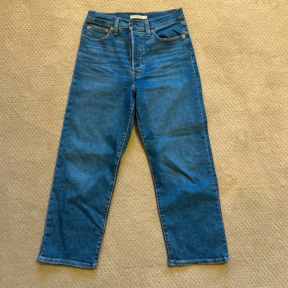 Levi’s Ribcage Straight Ankle Jeans, Size 29